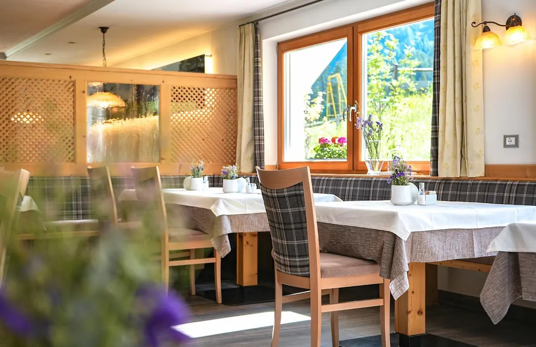 Garni Hotel Bel Vert-1